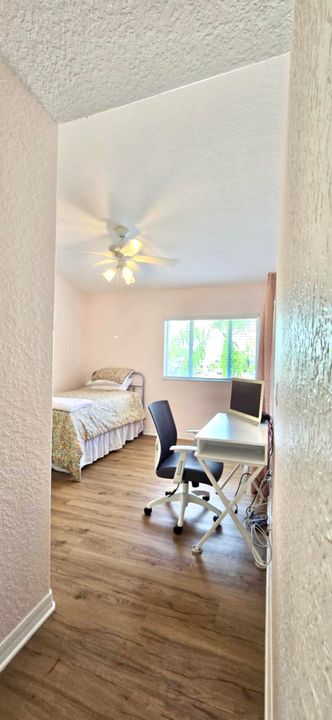 For Sale: $337,000 (2 beds, 2 baths, 1014 Square Feet)