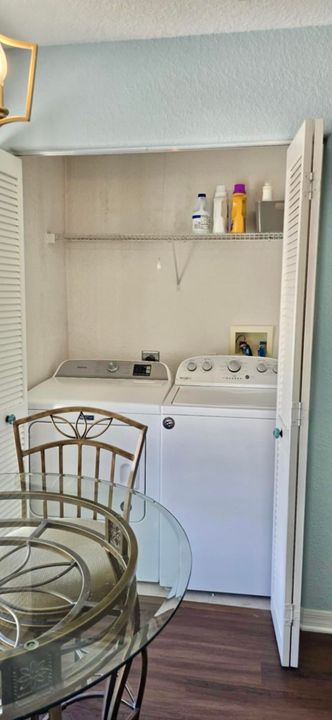 For Sale: $337,000 (2 beds, 2 baths, 1014 Square Feet)