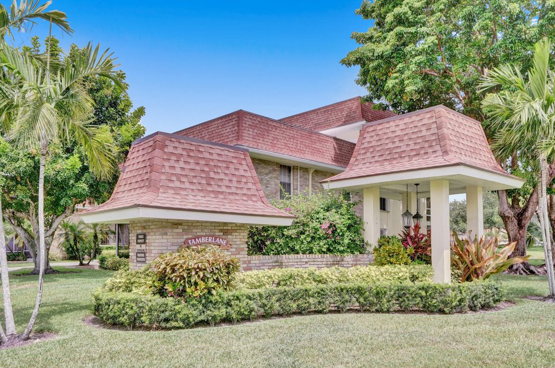 Activo con contrato: $1,900 (2 camas, 2 baños, 959 Pies cuadrados)