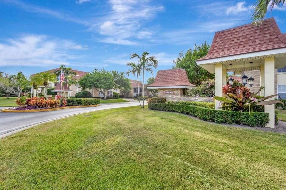 Activo con contrato: $1,900 (2 camas, 2 baños, 959 Pies cuadrados)