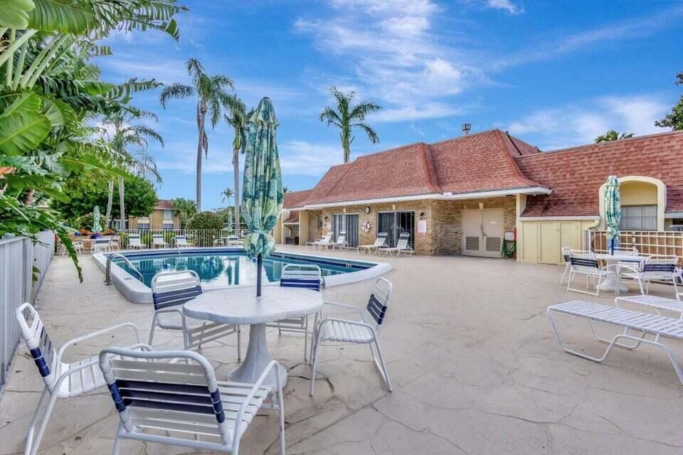 Activo con contrato: $1,900 (2 camas, 2 baños, 959 Pies cuadrados)