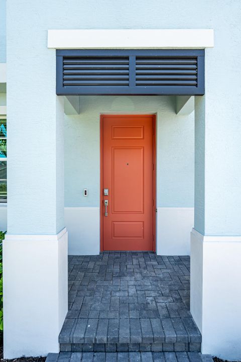 For Rent: $3,500 (4 beds, 2 baths, 2583 Square Feet)