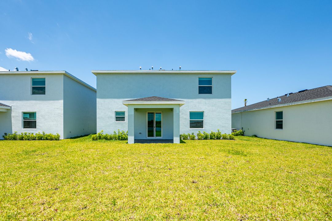 For Rent: $3,500 (4 beds, 2 baths, 2583 Square Feet)