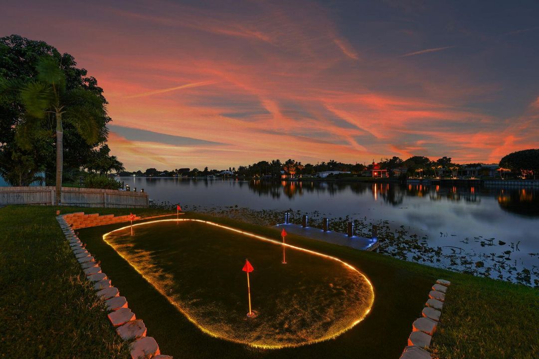 待售: $1,099,999 (3 贝兹, 2 浴室, 2071 平方英尺)