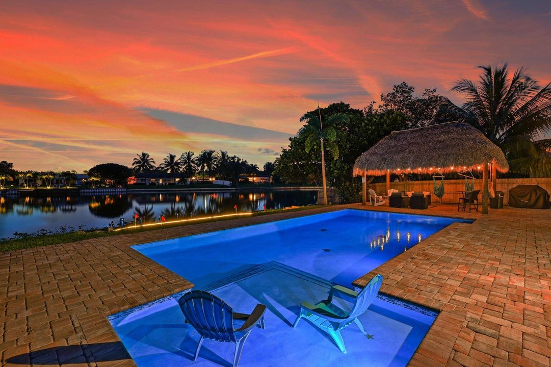 待售: $1,099,999 (3 贝兹, 2 浴室, 2071 平方英尺)