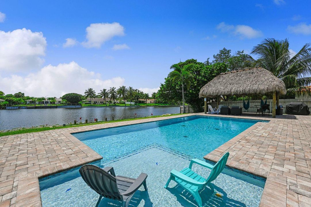 待售: $1,099,999 (3 贝兹, 2 浴室, 2071 平方英尺)