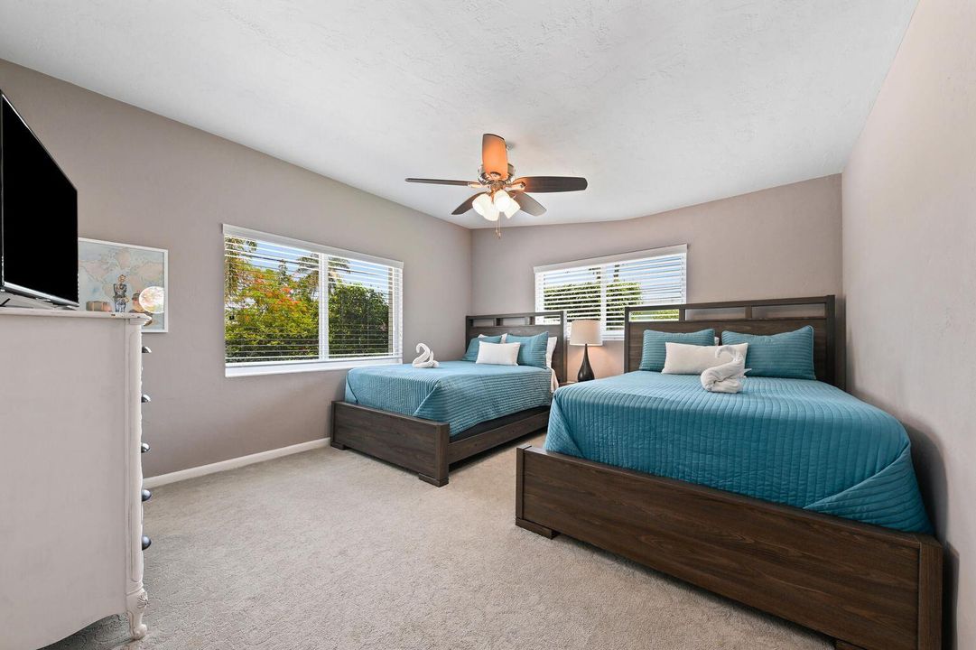 待售: $1,099,999 (3 贝兹, 2 浴室, 2071 平方英尺)