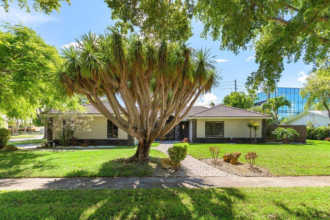 For Sale: $1,489,000 (4 beds, 3 baths, 2484 Square Feet)