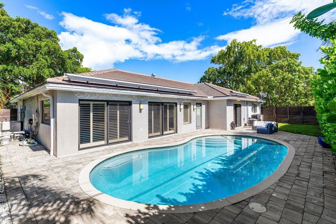 For Sale: $1,489,000 (4 beds, 3 baths, 2484 Square Feet)