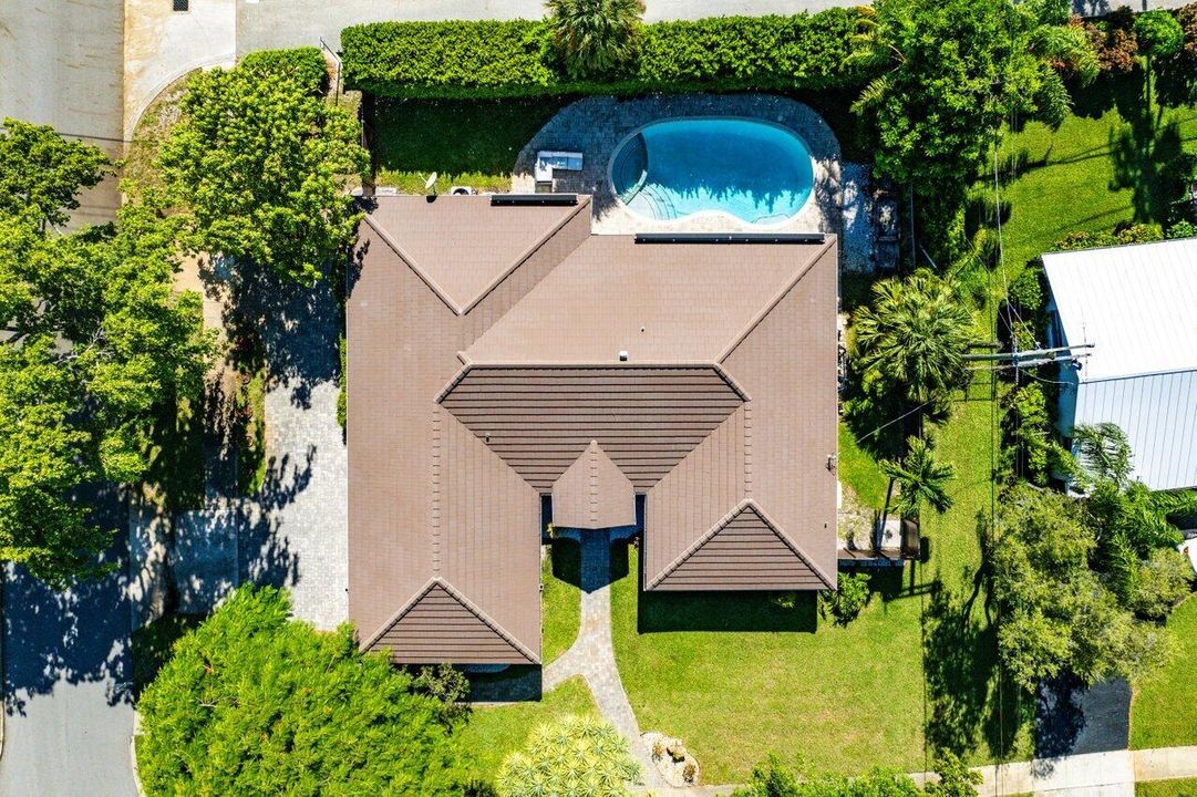 For Sale: $1,489,000 (4 beds, 3 baths, 2484 Square Feet)