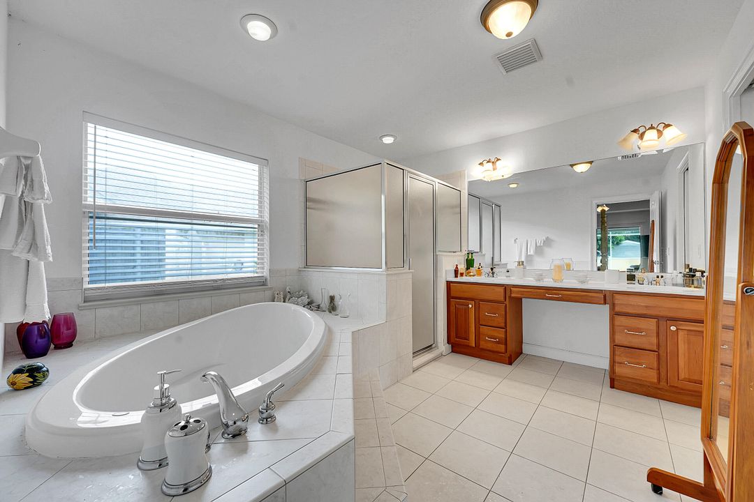 待售: $899,900 (3 贝兹, 2 浴室, 2802 平方英尺)