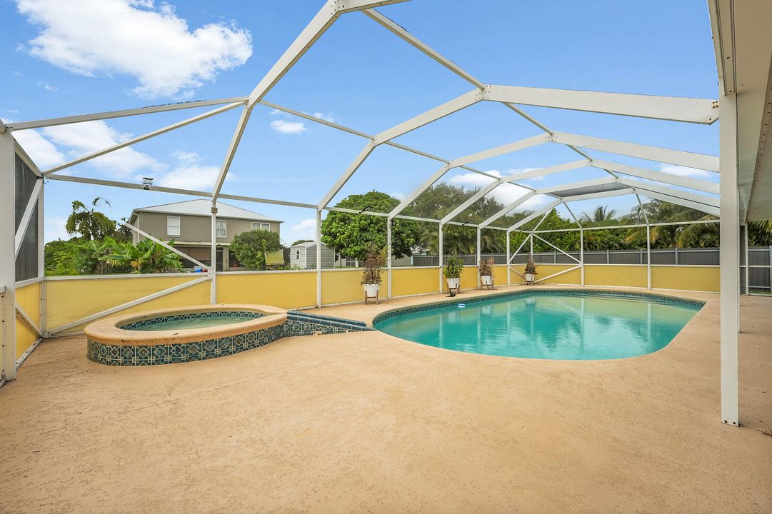 待售: $899,900 (3 贝兹, 2 浴室, 2802 平方英尺)