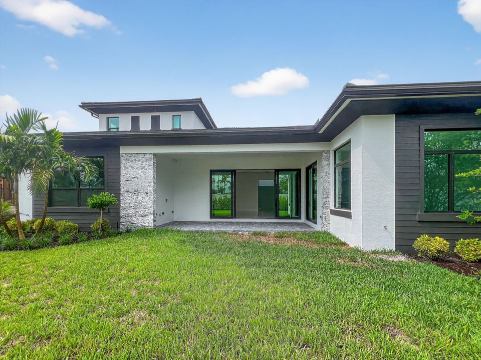 На продажу: $2,895,000 (5 спален, 5 ванн, 5815 Квадратных фут)