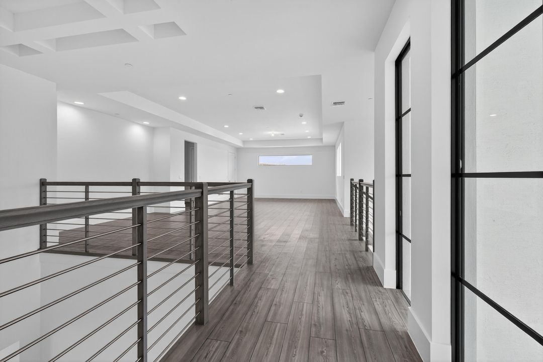 На продажу: $2,895,000 (5 спален, 5 ванн, 5815 Квадратных фут)