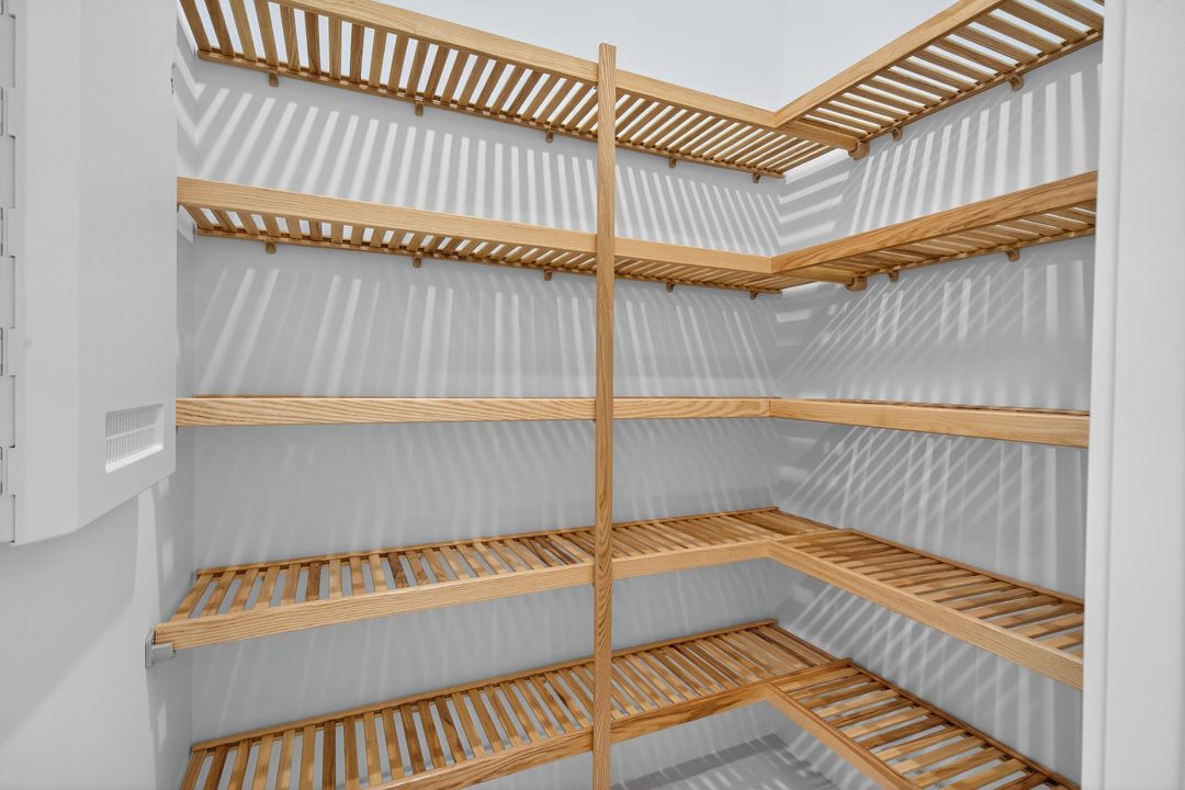 На продажу: $2,895,000 (5 спален, 5 ванн, 5815 Квадратных фут)