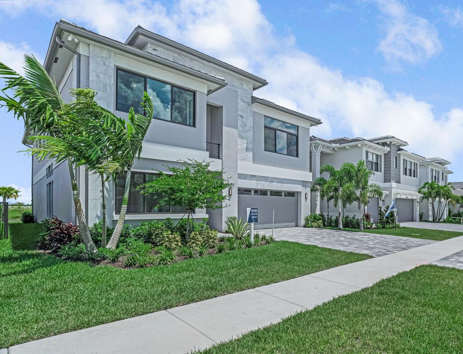 Под контрактом: $1,499,900 (5 спален, 7 ванн, 4267 Квадратных фут)