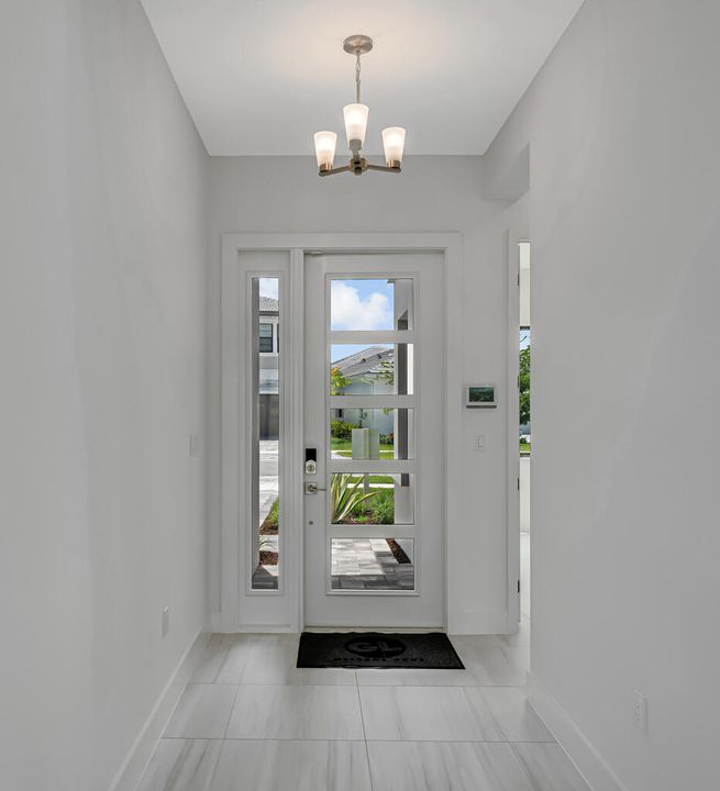 Под контрактом: $1,499,900 (5 спален, 7 ванн, 4267 Квадратных фут)