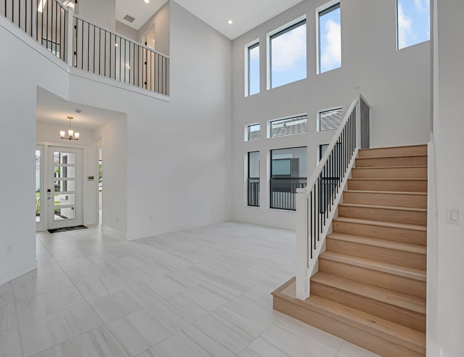 Под контрактом: $1,499,900 (5 спален, 7 ванн, 4267 Квадратных фут)