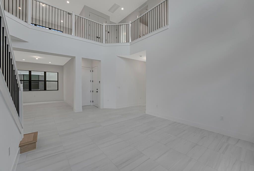 Под контрактом: $1,499,900 (5 спален, 7 ванн, 4267 Квадратных фут)