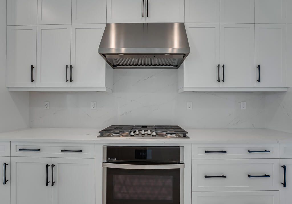 Под контрактом: $1,499,900 (5 спален, 7 ванн, 4267 Квадратных фут)