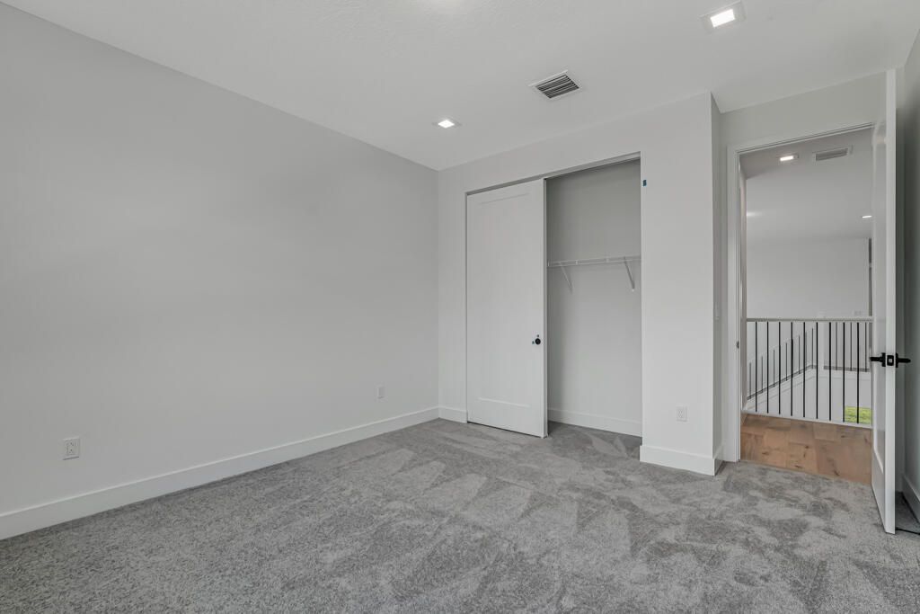 Под контрактом: $1,499,900 (5 спален, 7 ванн, 4267 Квадратных фут)