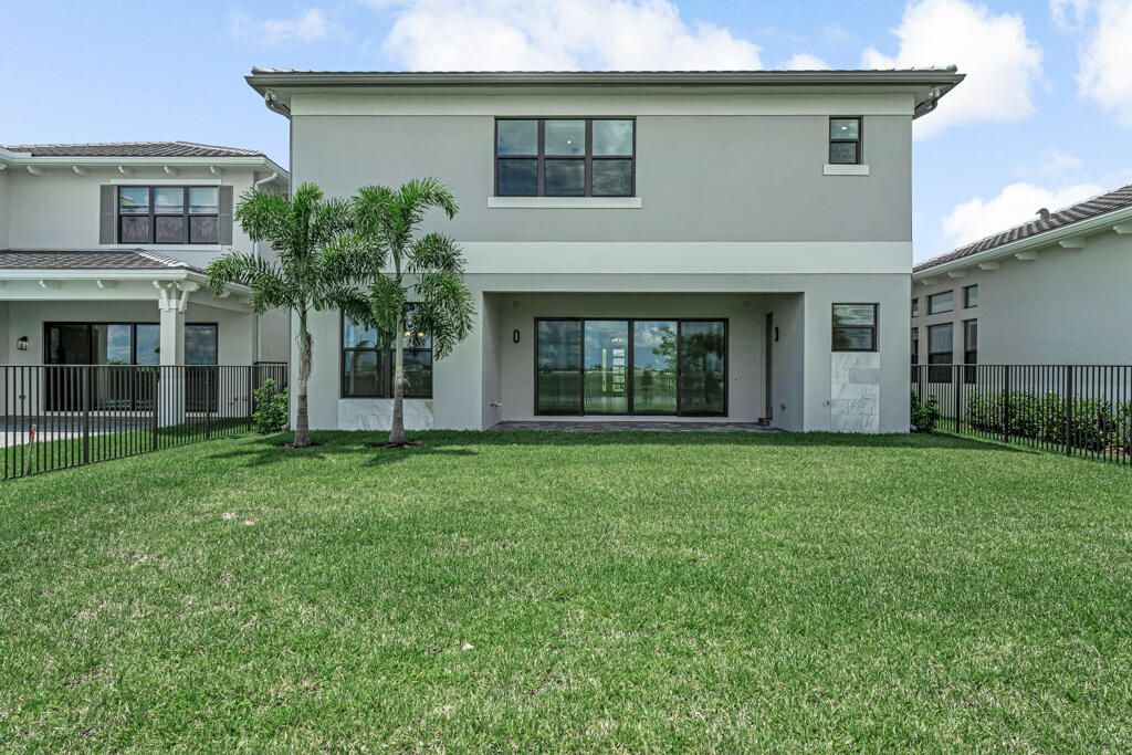 Под контрактом: $1,499,900 (5 спален, 7 ванн, 4267 Квадратных фут)