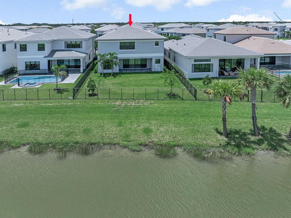 Под контрактом: $1,499,900 (5 спален, 7 ванн, 4267 Квадратных фут)