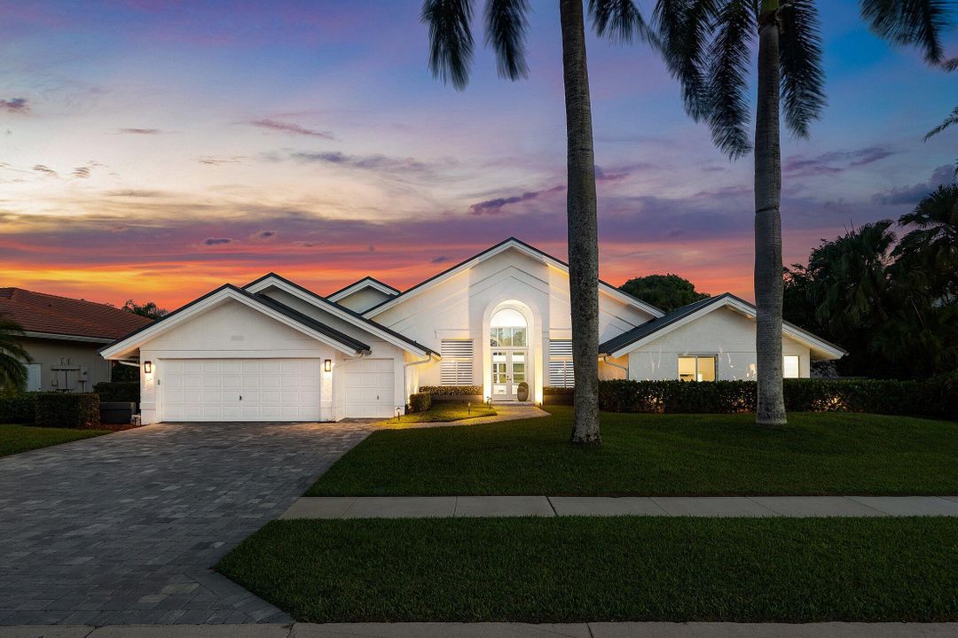 Activo con contrato: $2,275,000 (4 camas, 4 baños, 4546 Pies cuadrados)