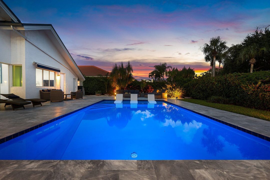 Activo con contrato: $2,275,000 (4 camas, 4 baños, 4546 Pies cuadrados)