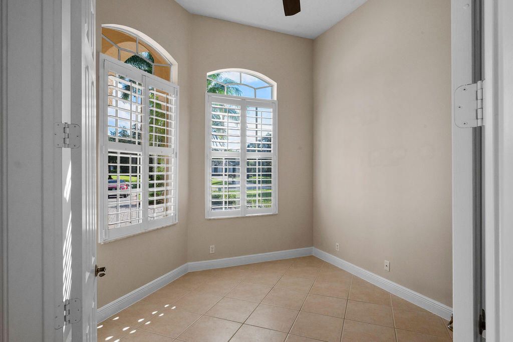 For Rent: $5,500 (3 beds, 3 baths, 2627 Square Feet)