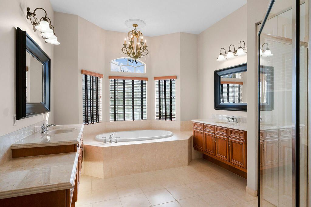 For Rent: $5,500 (3 beds, 3 baths, 2627 Square Feet)