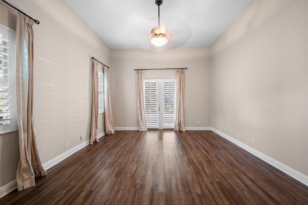 For Rent: $5,500 (3 beds, 3 baths, 2627 Square Feet)