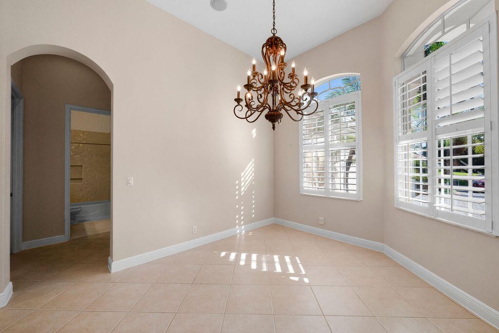 For Rent: $5,500 (3 beds, 3 baths, 2627 Square Feet)