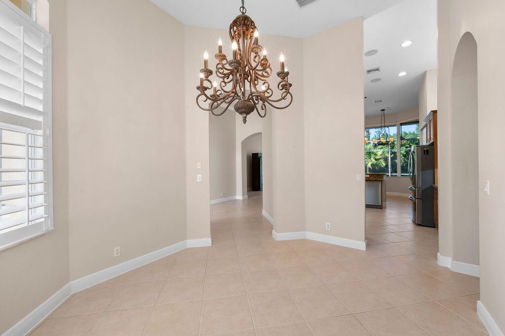 For Rent: $5,500 (3 beds, 3 baths, 2627 Square Feet)