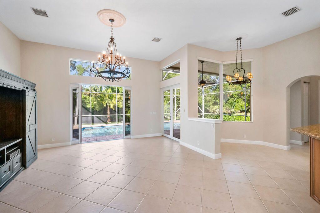 For Rent: $5,500 (3 beds, 3 baths, 2627 Square Feet)