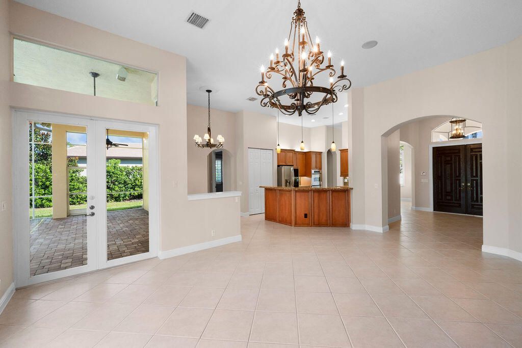 For Rent: $5,500 (3 beds, 3 baths, 2627 Square Feet)