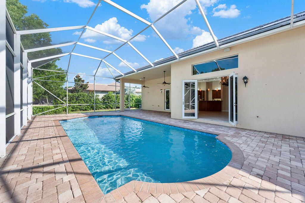 For Rent: $5,500 (3 beds, 3 baths, 2627 Square Feet)