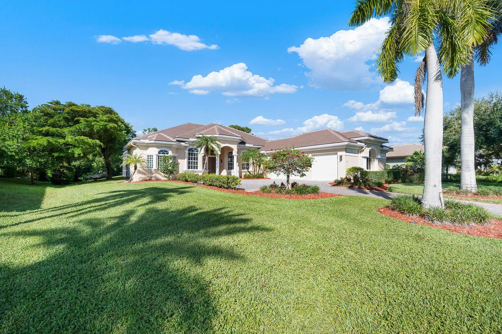 For Rent: $5,500 (3 beds, 3 baths, 2627 Square Feet)