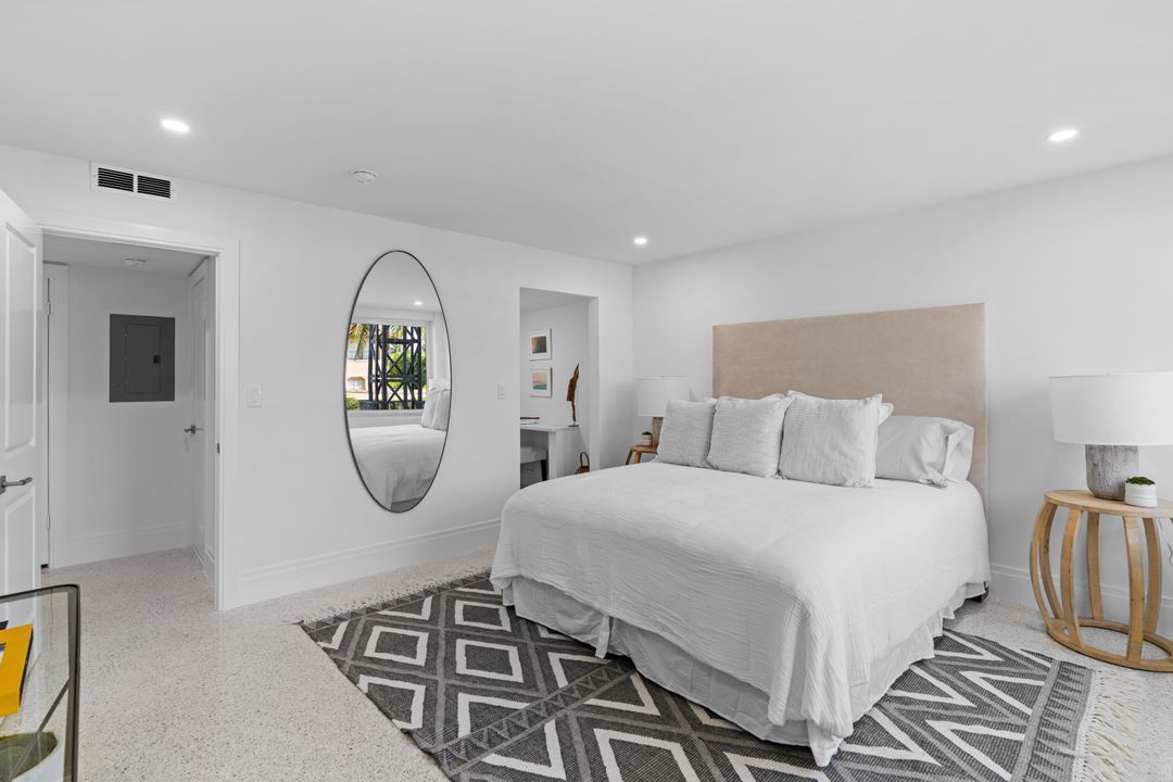 For Rent: $13,950 (2 beds, 2 baths, 1395 Square Feet)