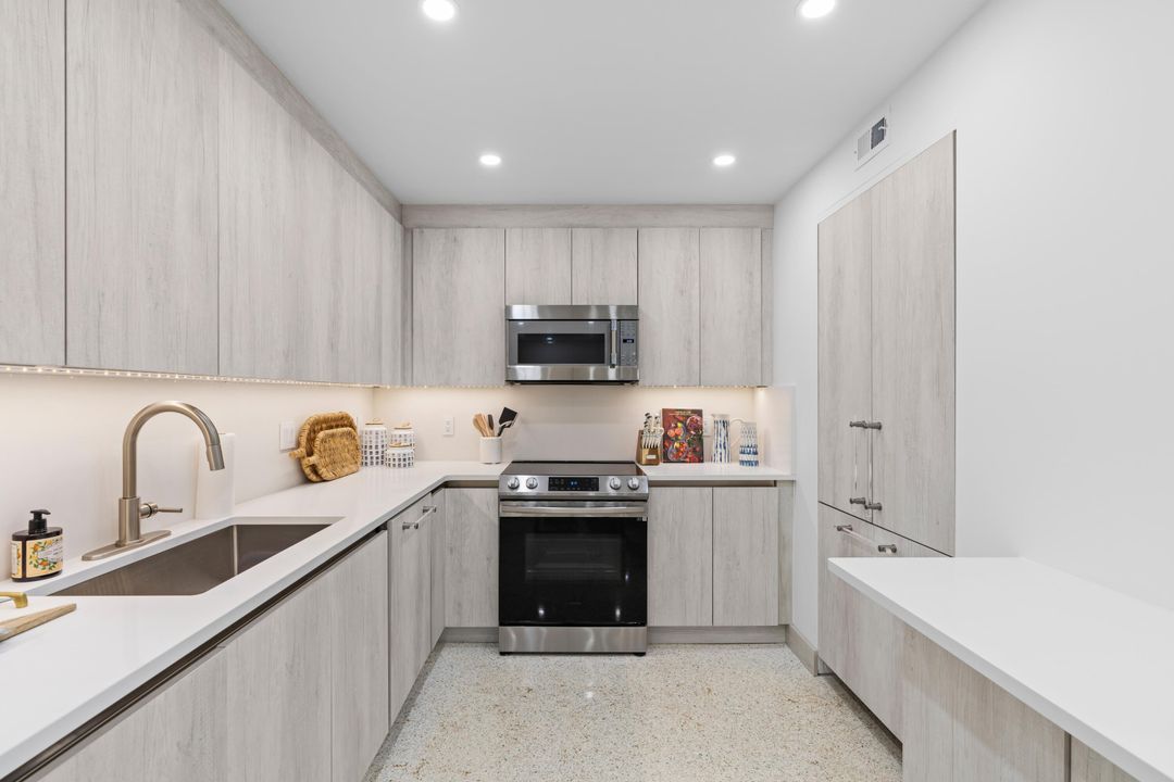 For Rent: $13,950 (2 beds, 2 baths, 1395 Square Feet)