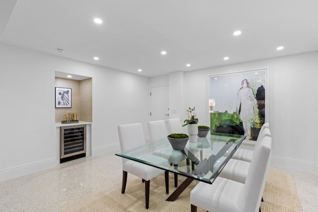 For Rent: $13,950 (2 beds, 2 baths, 1395 Square Feet)