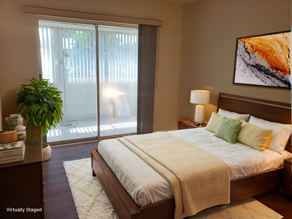 待售: $103,999 (2 贝兹, 1 浴室, 828 平方英尺)