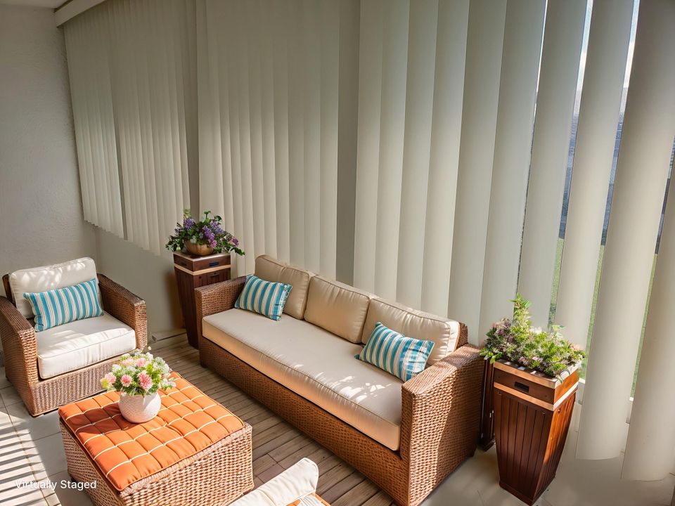 待售: $103,999 (2 贝兹, 1 浴室, 828 平方英尺)