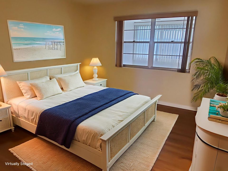 待售: $103,999 (2 贝兹, 1 浴室, 828 平方英尺)