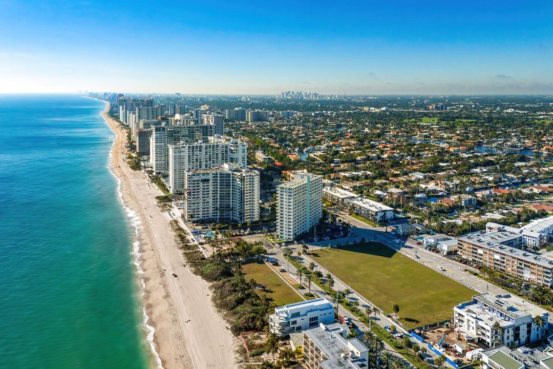 Active With Contract: $2,650,000 (4 beds, 4 baths, 3671 Square Feet)