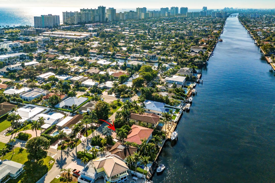 Active With Contract: $2,650,000 (4 beds, 4 baths, 3671 Square Feet)