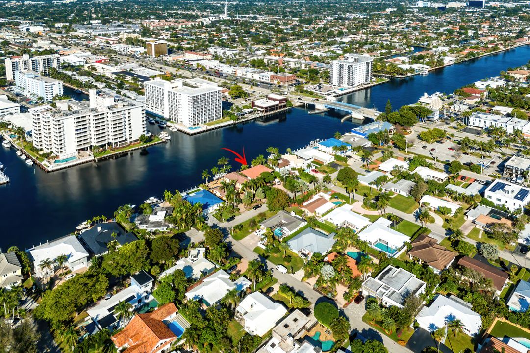 Active With Contract: $2,650,000 (4 beds, 4 baths, 3671 Square Feet)