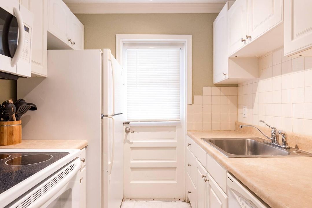 For Sale: $2,499,900 (0 beds, 0 baths, 5872 Square Feet)