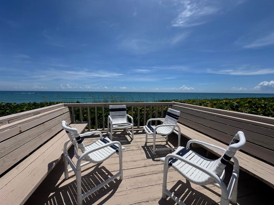 For Rent: $3,500 (2 beds, 1 baths, 925 Square Feet)