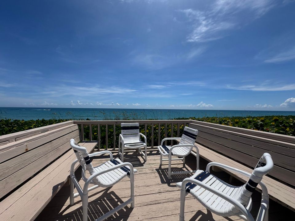 For Rent: $3,500 (2 beds, 1 baths, 925 Square Feet)